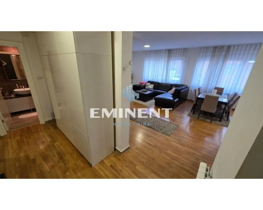 Prodaja, trosoban stan, 74m², Cvetkova Pijaca, Zvezdara Sve Podlokacije