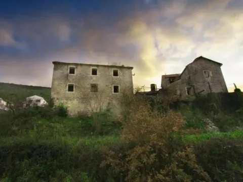 Sale, land lot, 1774m², Herceg Novi, Crna Gora - image 4