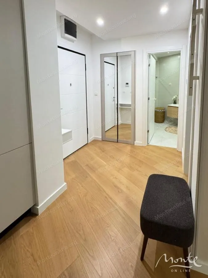 Sale, one bedroom apartment, 54m², Bečići, Budva