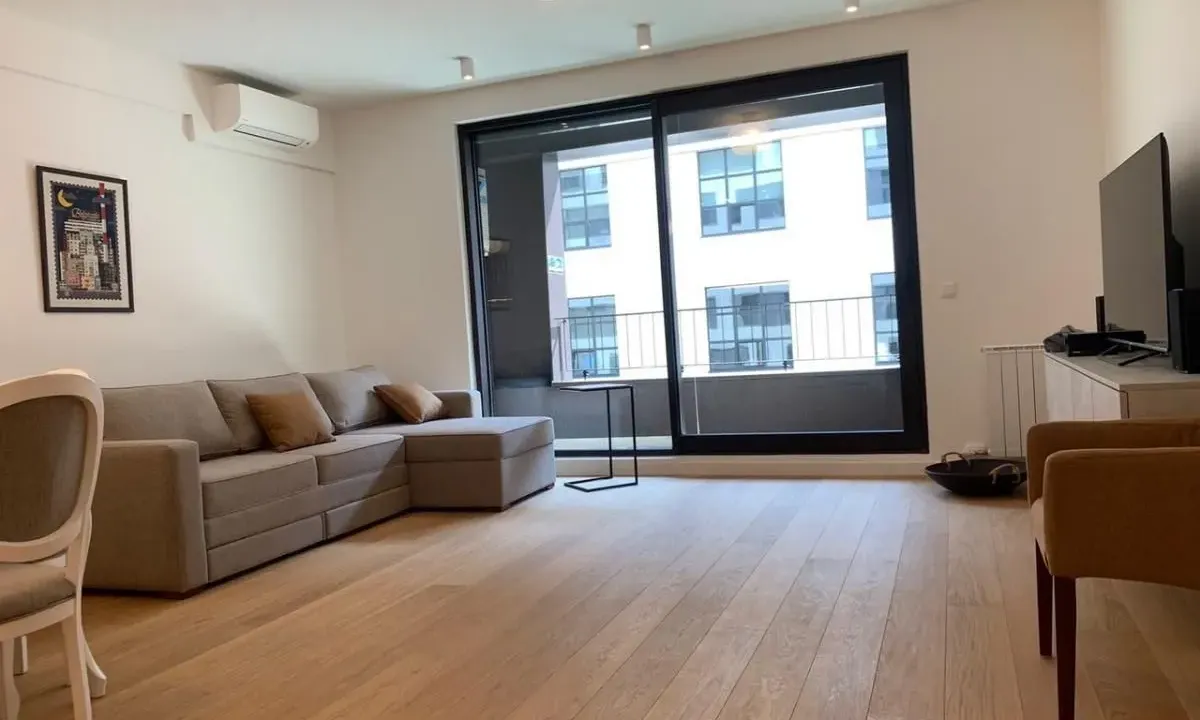 Izdavanje, trosoban stan, 80m², Stari Grad, Beograd