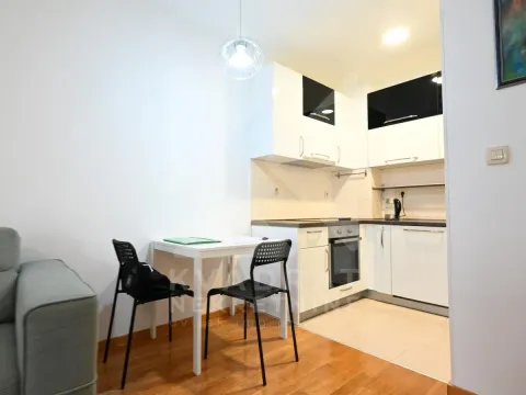 Prodaja, jednosoban stan, 43m², Stari Aerodrom, Podgorica - image 3