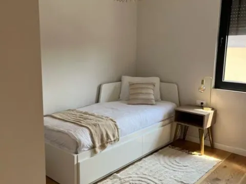 Izdavanje, dvosoban stan, 64m², Kalimanj, Tivat - image 2