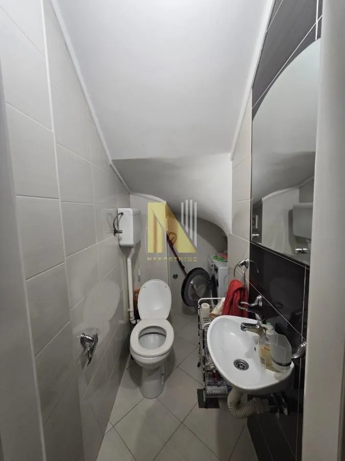 Prodaja, trosoban stan, 80m², Socijalno, Novi Sad Sve Podlokacije