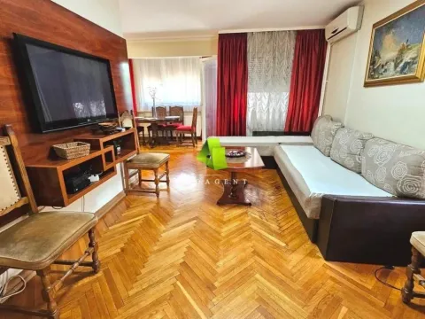 Prodaja, trosoban stan, 74m², Medijana, Niš - image 1