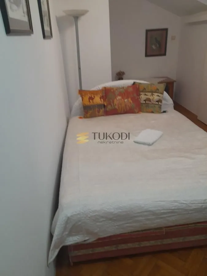 Prodaja, četvorosoban stan, 120m², Stari grad, Novi Sad