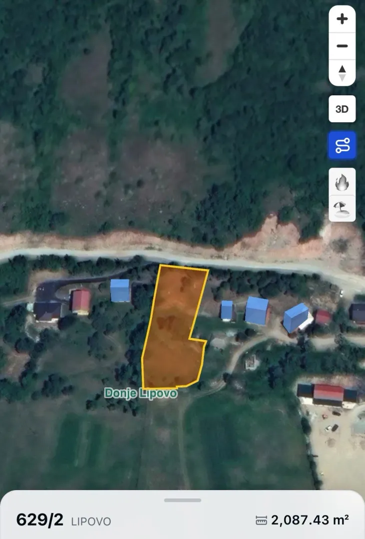 Satelitski prikaz parcele sa označenim granicama i podacima o površini.