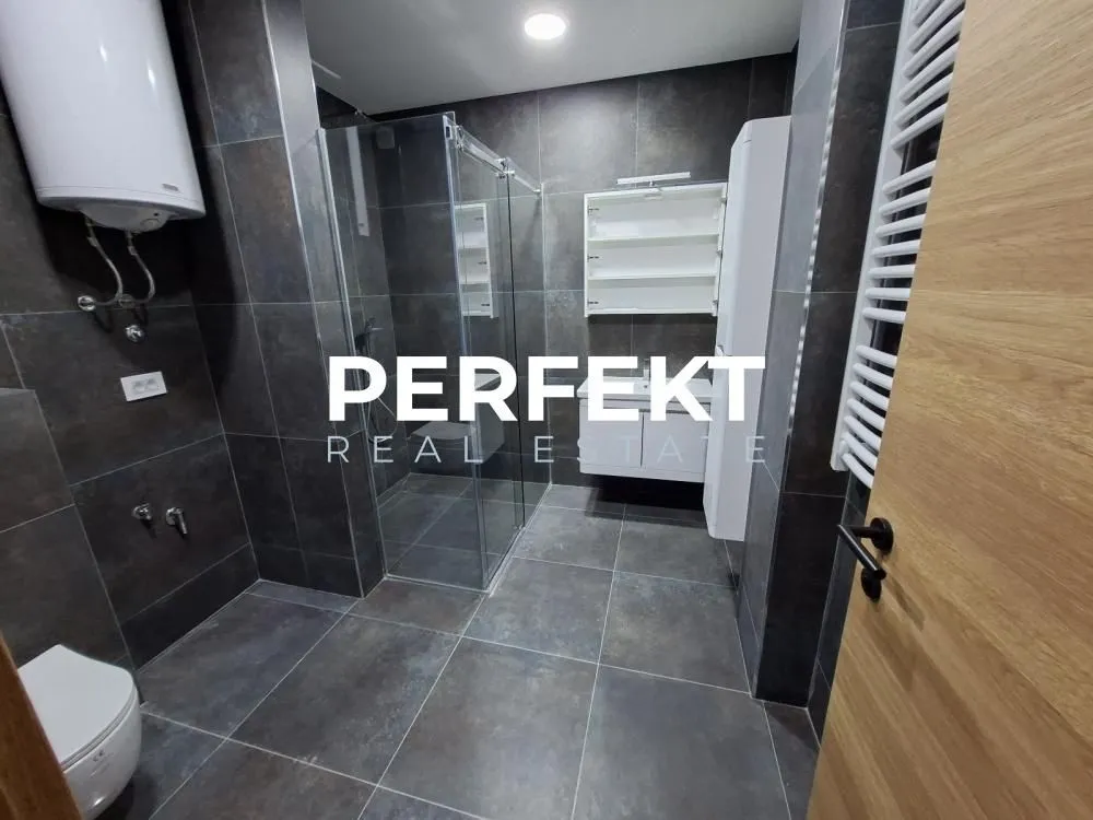 Prodaja, četvorosoban stan, 114m², Centar, Pančevo
