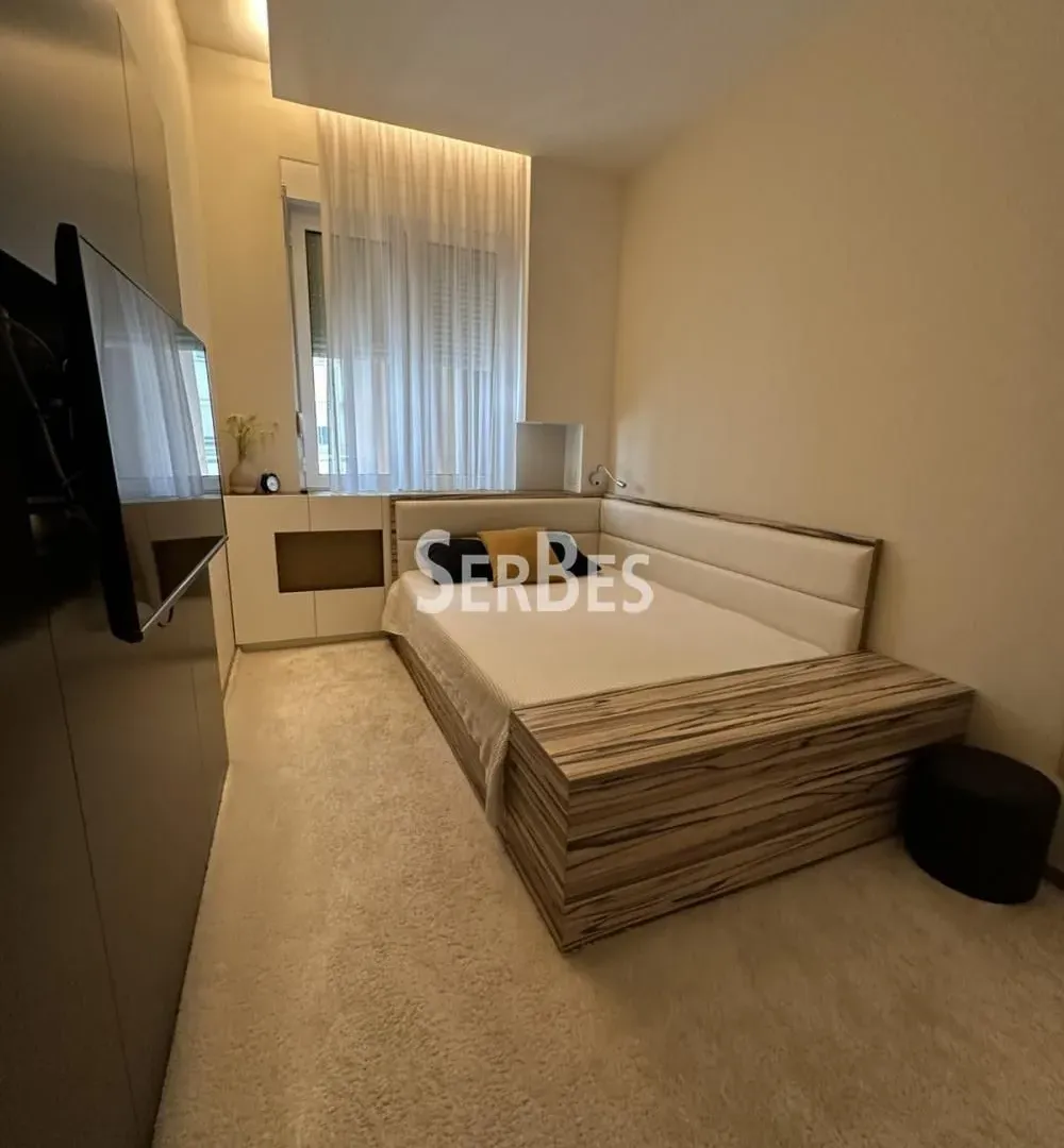 Izdavanje, dvosoban stan, 50m², Bulevar Oslobodjenja, Novi Sad Sve Podlokacije