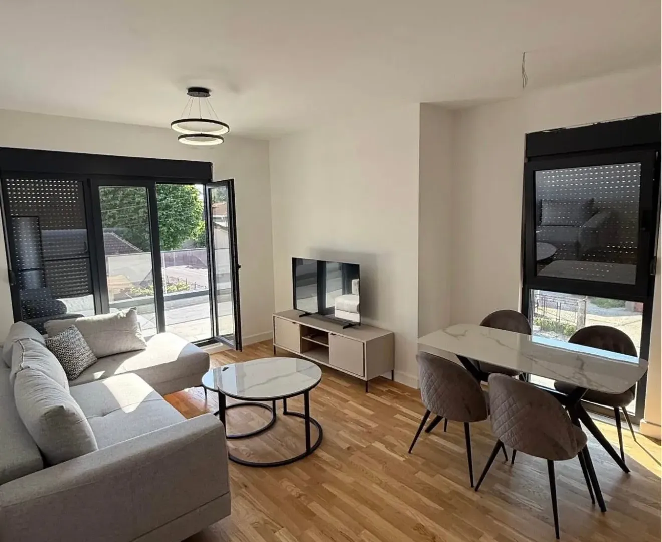 Izdavanje, jednosoban stan, 45m², Zagorič, Podgorica