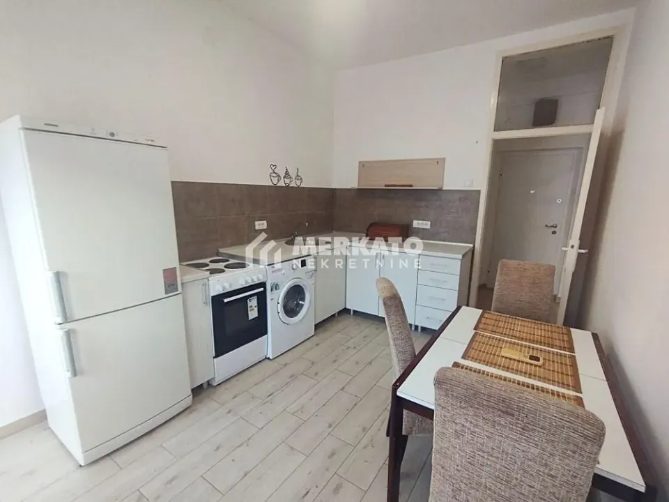Rent, one bedroom apartment, 31m², Žitni trg, Zrenjanin