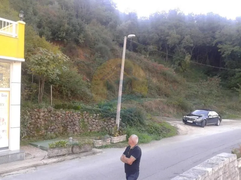 Prodaja, plac, 2100m², Kotor, Crna Gora