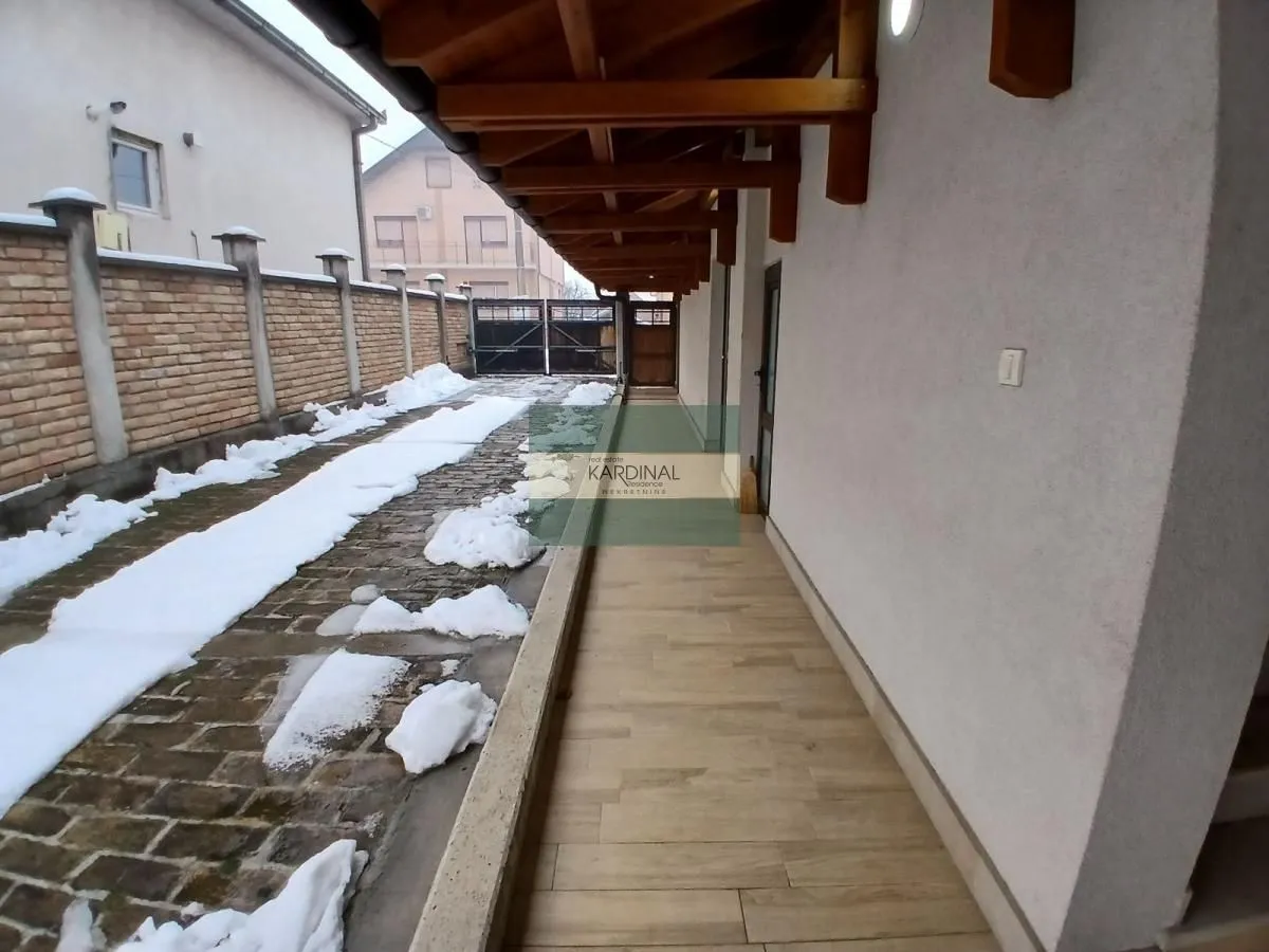 Prodaja, kuća, 273m², Grošnica, Kragujevac