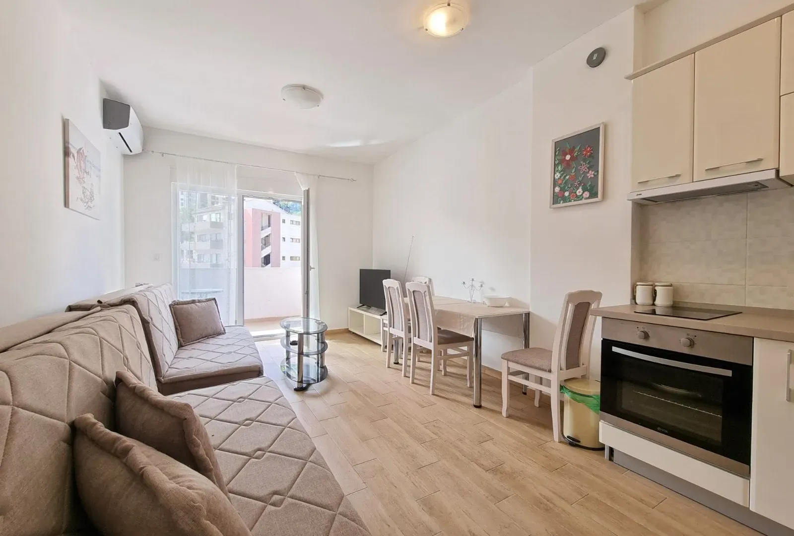 Rent, studio apartment, 34m², Budva, Crna Gora