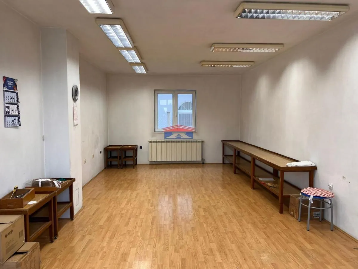 Rent, office space, 180m², Rumenka, Novi Sad Sve Podlokacije
