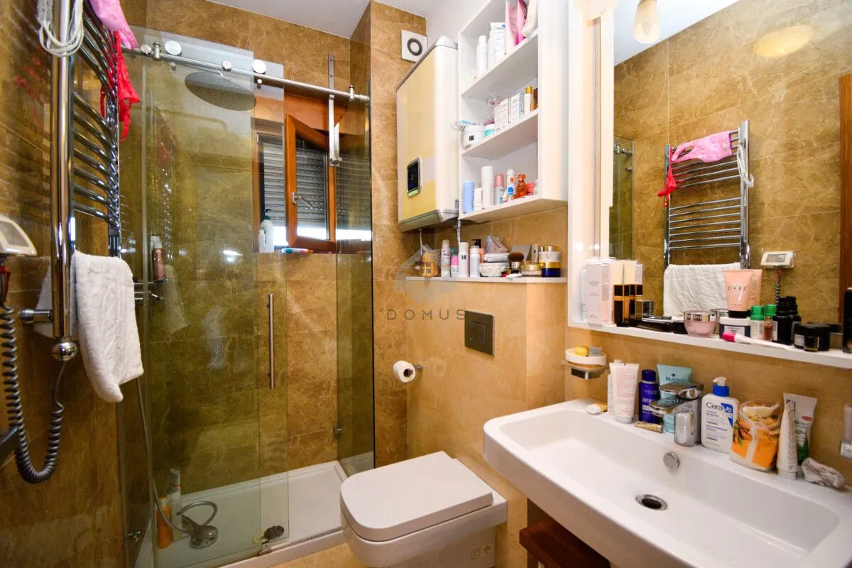 Rent, four bedroom apartment, 130m², Centar, Podgorica