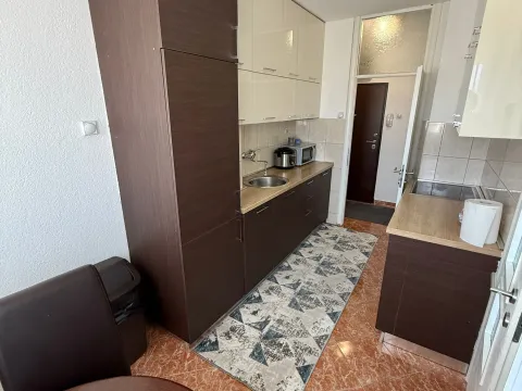 Rent, three bedroom apartment, 80m², Autobuska stanica, Podgorica - image 4