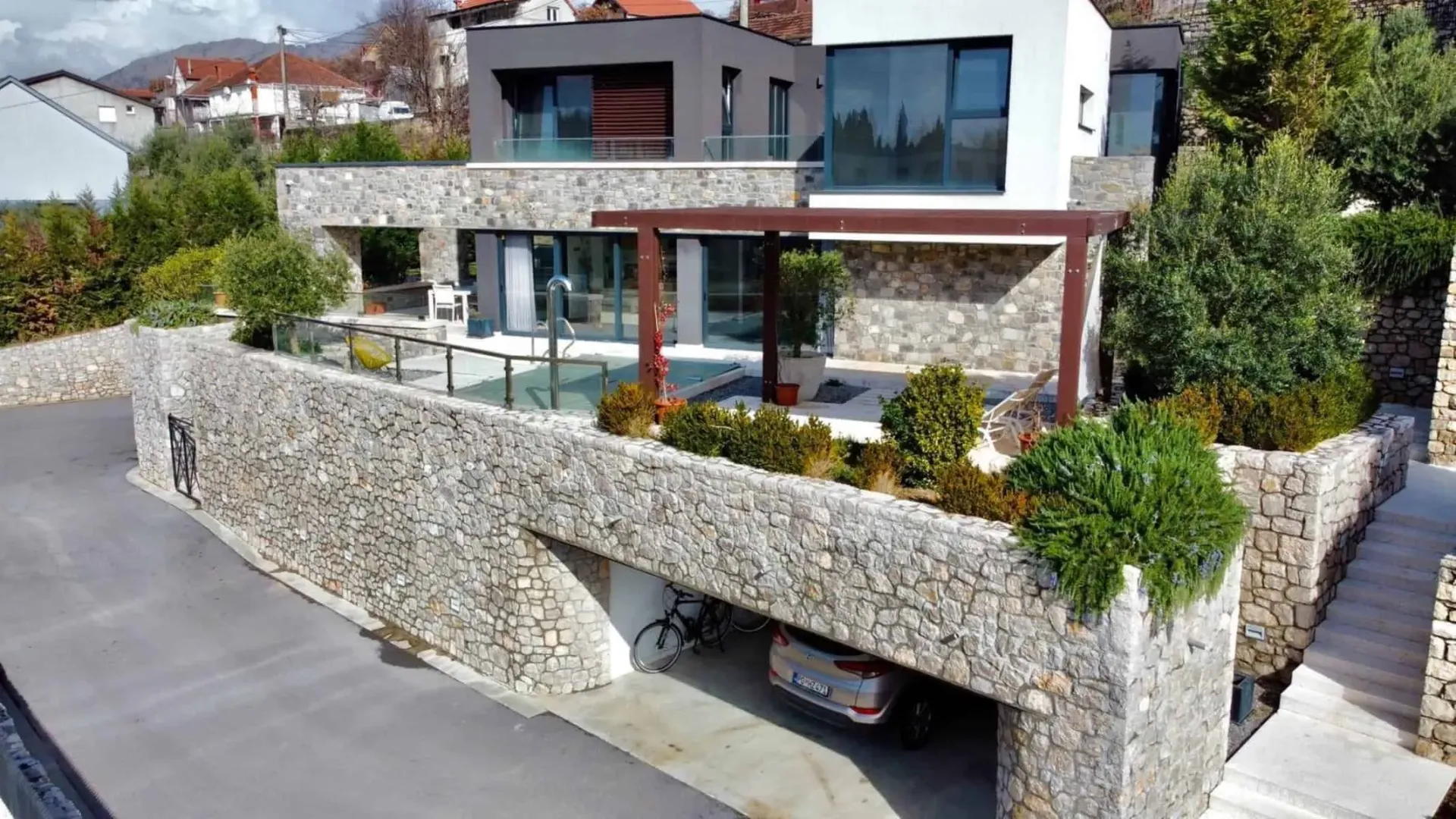 Prodaja,  kuća, 223m2, Masline, Podgorica