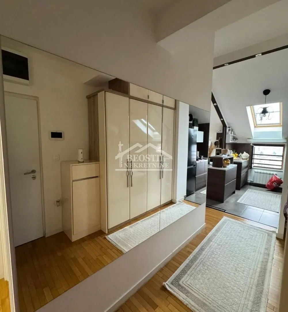Prodaja, trosoban stan, 66m², Zemun Sve Podlokacije, Beograd