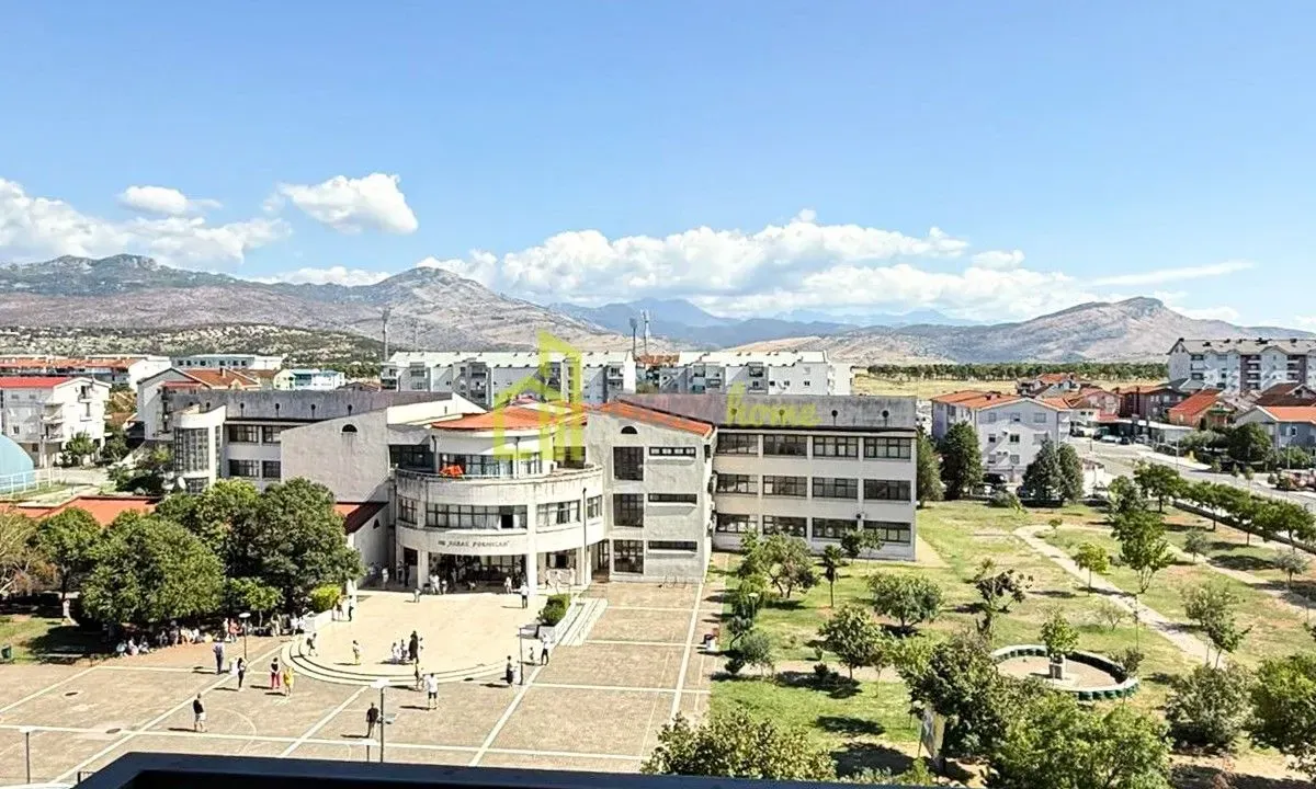 Izdavanje, dvosoban stan, 65m², Stari Aerodrom, Podgorica