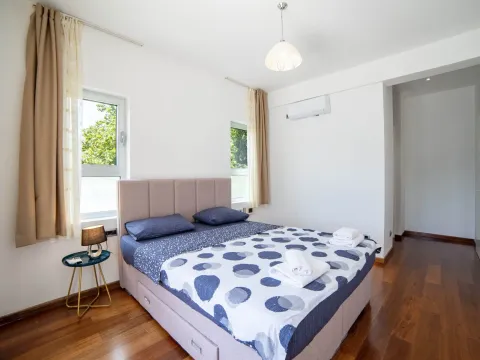 Prodaja, kuća, 405m², Strp, Kotor - image 27