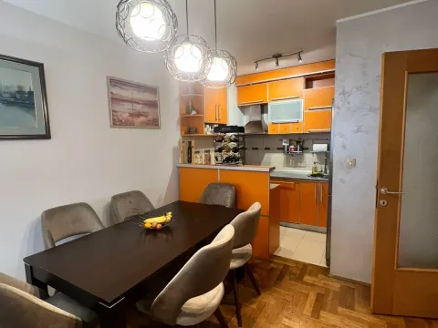 Sale, two bedroom apartment, 70m², Stari Aerodrom, Podgorica - image 11