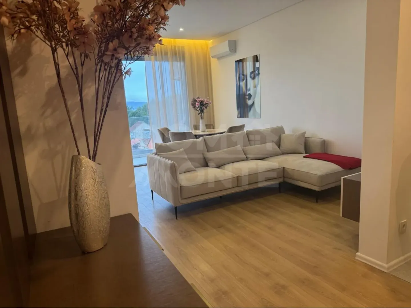 Prodaja, dvosoban stan, 76m², Tivat, Crna Gora