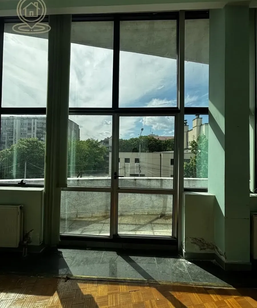 Rent, office space, 450m², Marger, Niš