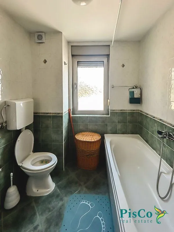 Rent, three bedroom apartment, 120m², Ljubović, Podgorica