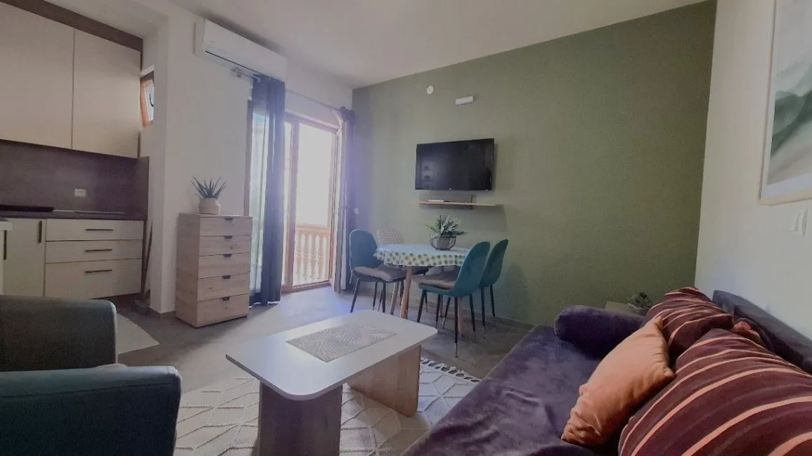 Rent, one bedroom apartment, 50m², Ilino, Bar