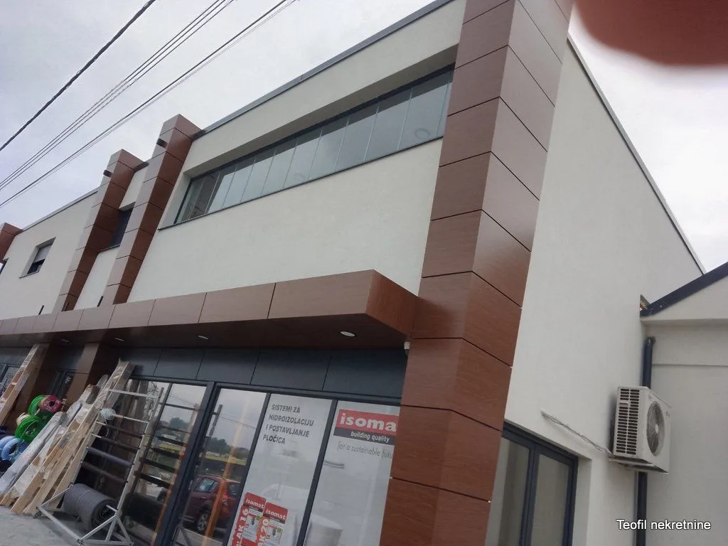 Sale, office space, 640m², Lazarevac, Beograd