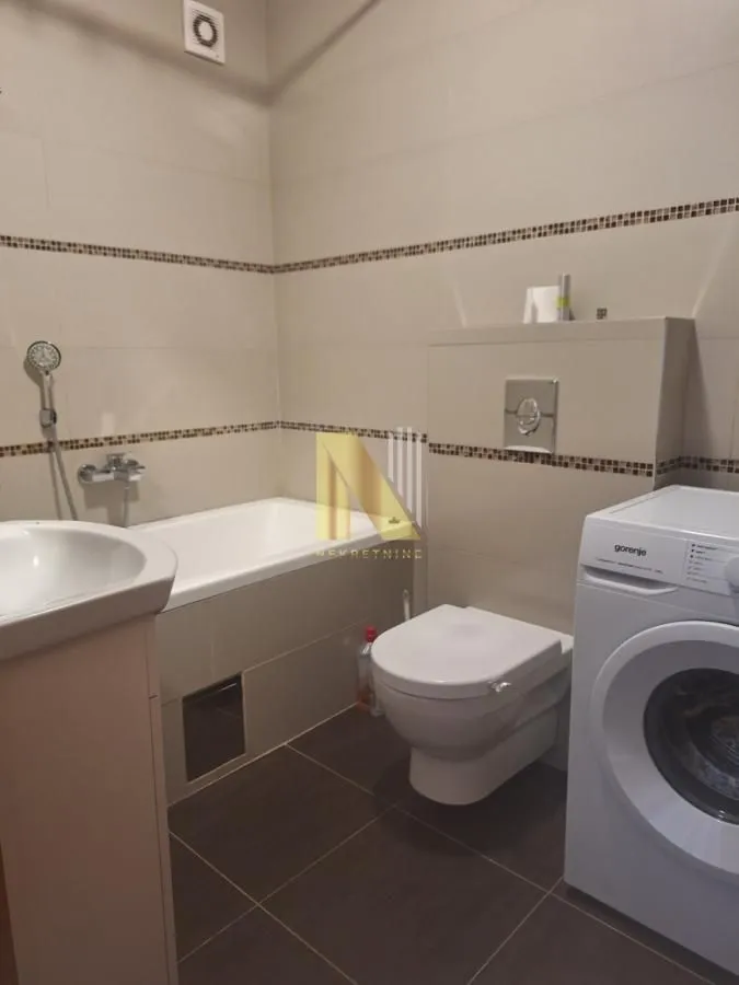 Izdavanje, dvosoban stan, 61m², Socijalno, Novi Sad Sve Podlokacije