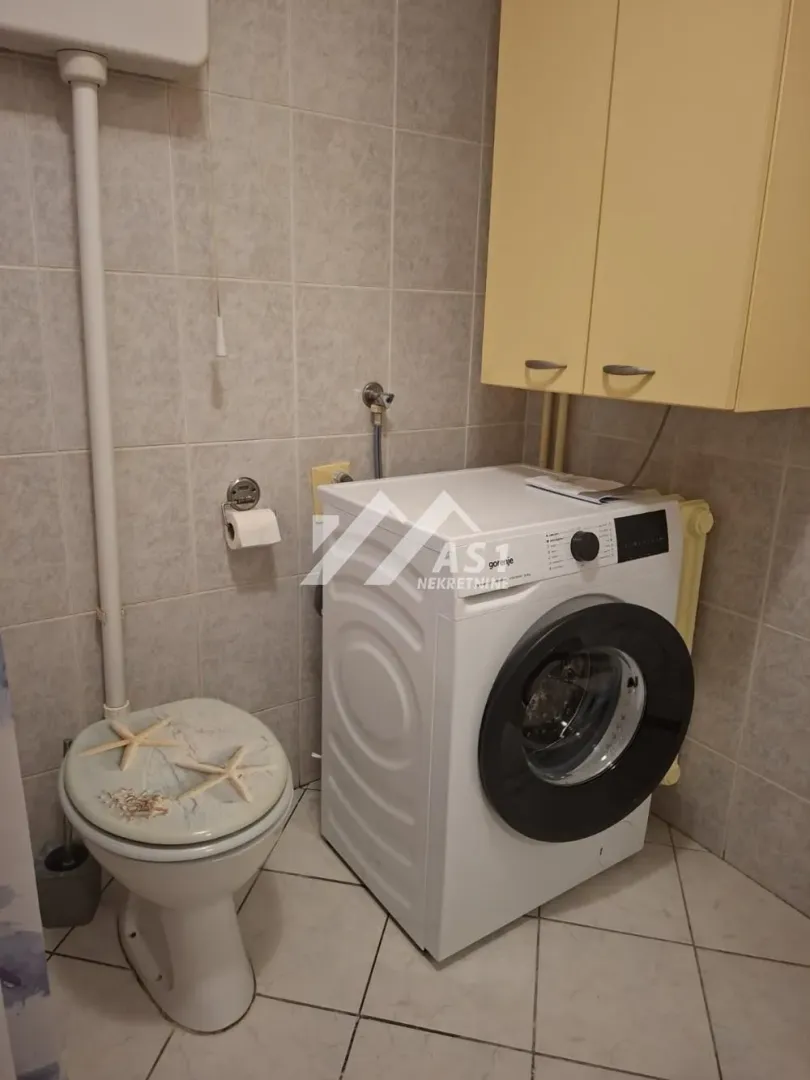 Izdavanje, dvosoban stan, 64m², Kej, Novi Sad Sve Podlokacije