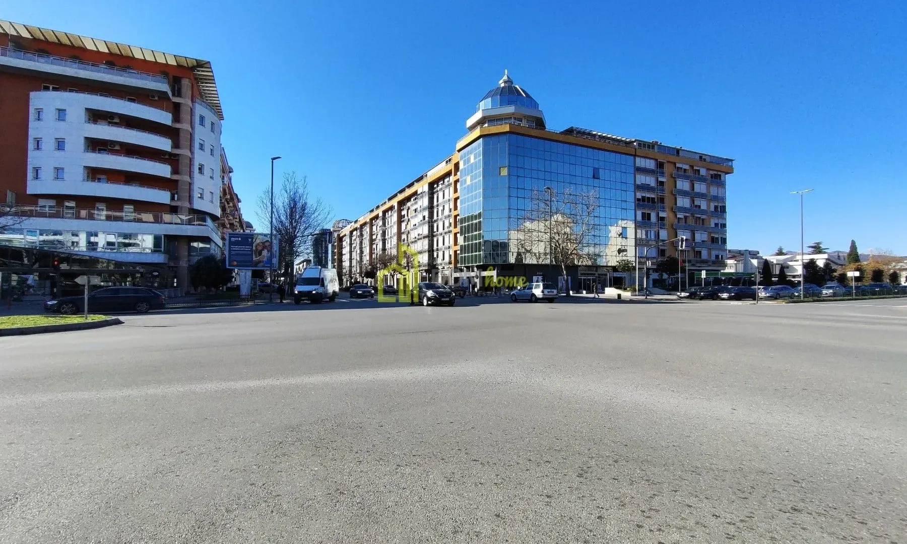 Izdavanje, trosoban stan, 130m², Preko Morače, Podgorica