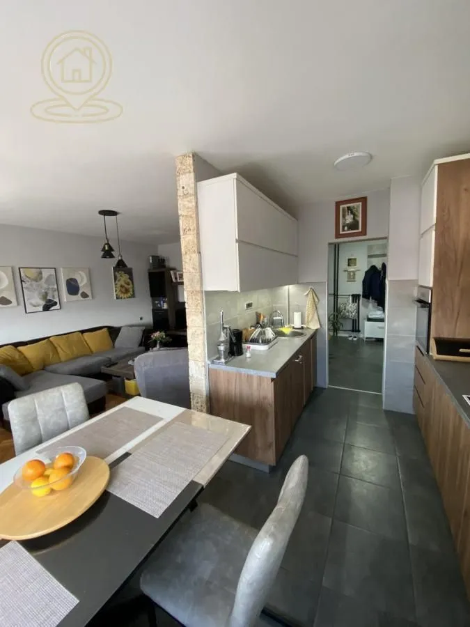 Prodaja, trosoban stan, 70m², Medijana, Niš