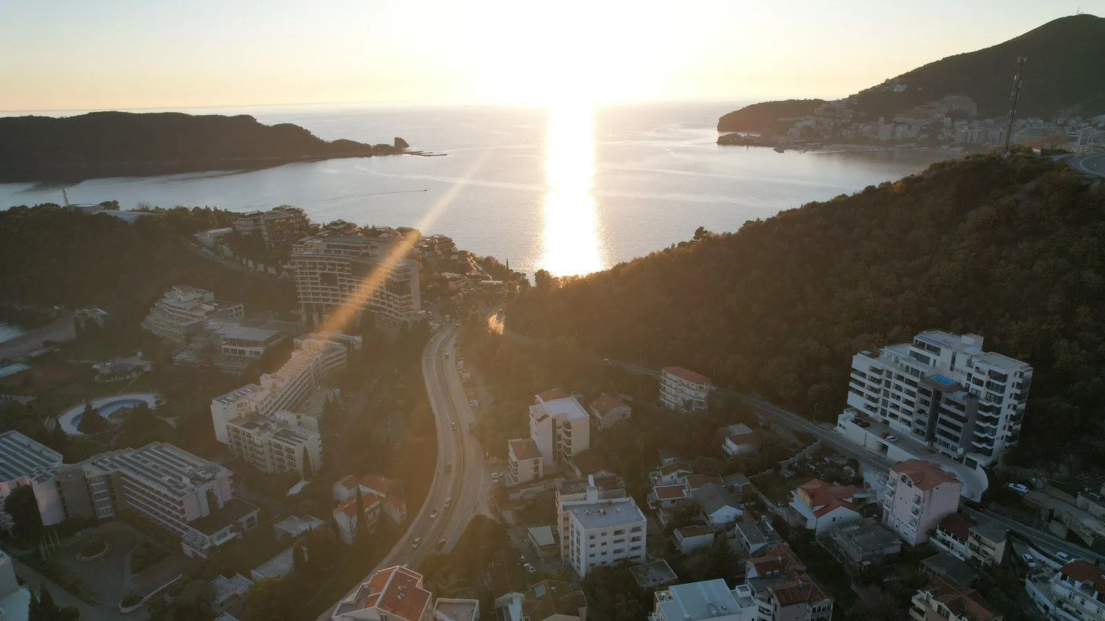 Sale, land lot, 2400m², Bečići, Budva