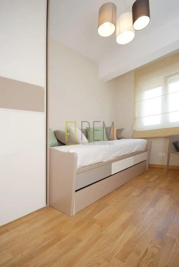 Rent, two bedroom apartment, 70m², City Kvart, Podgorica
