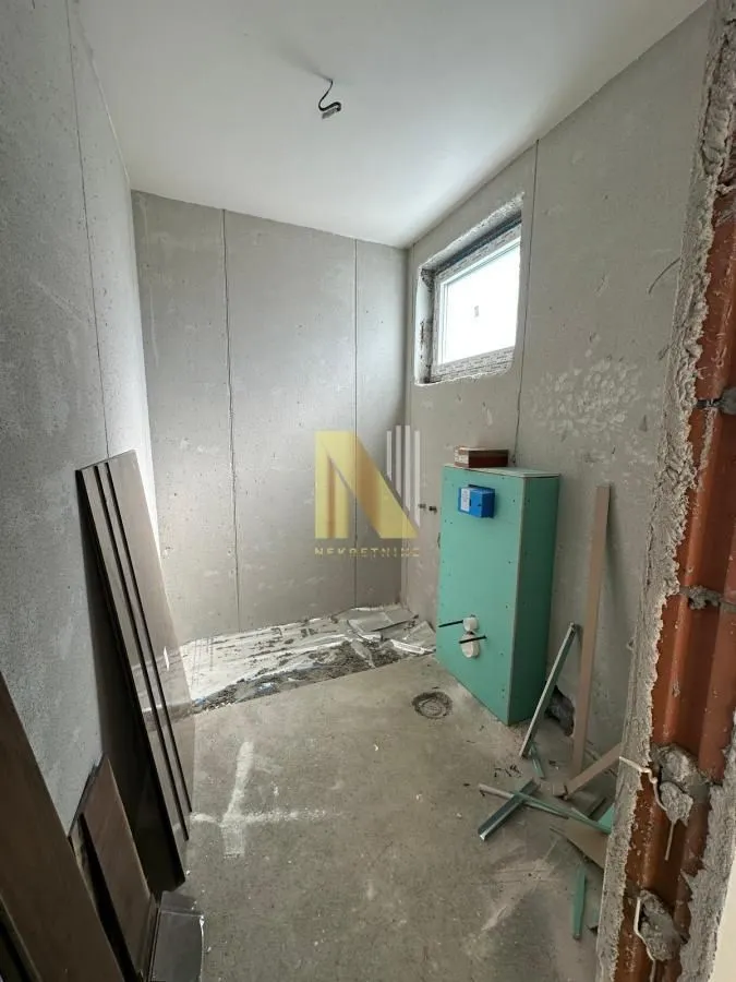 Prodaja, stan, 164m², Alibegovac, Petrovaradin