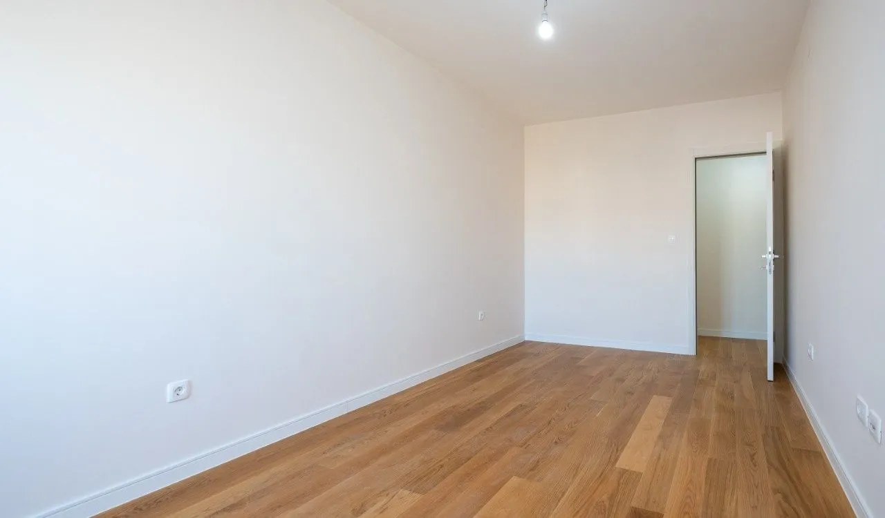 Izdavanje, dvosoban stan, 72m², Central Point, Podgorica