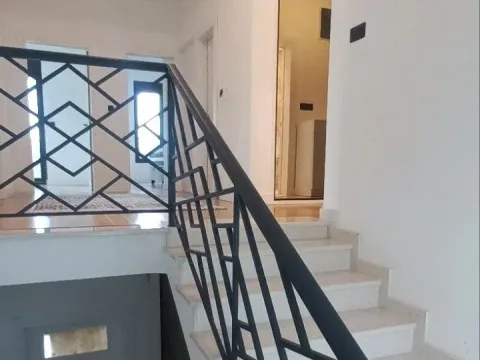 Rent, apartment, 180m², Gornja Gorica, Podgorica - image 11