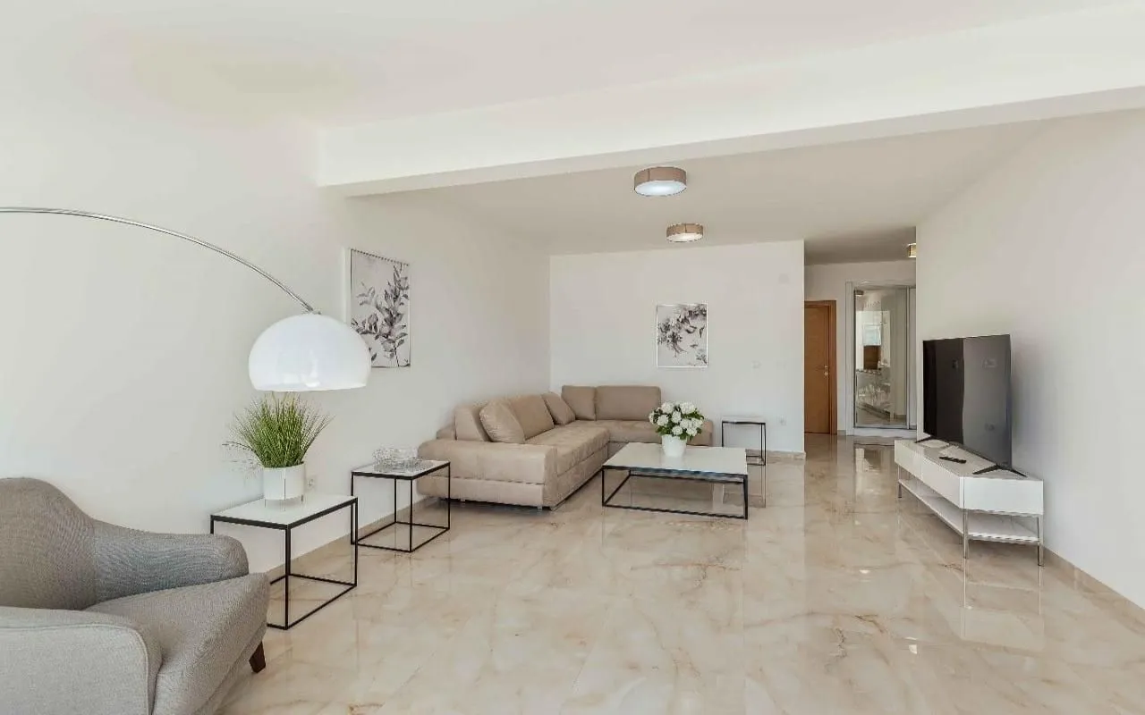 Prodaja, dvosoban stan, 138m², Baošići, Herceg Novi