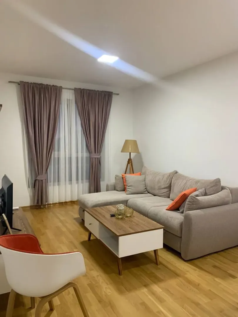 Rent, one bedroom apartment, 43m², Bečići, Budva