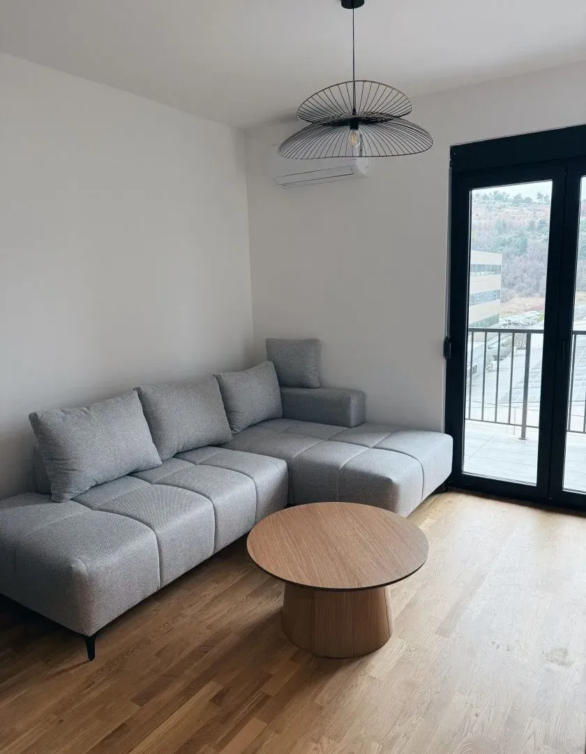 Izdavanje, jednosoban stan, 42m², Zabjelo, Podgorica