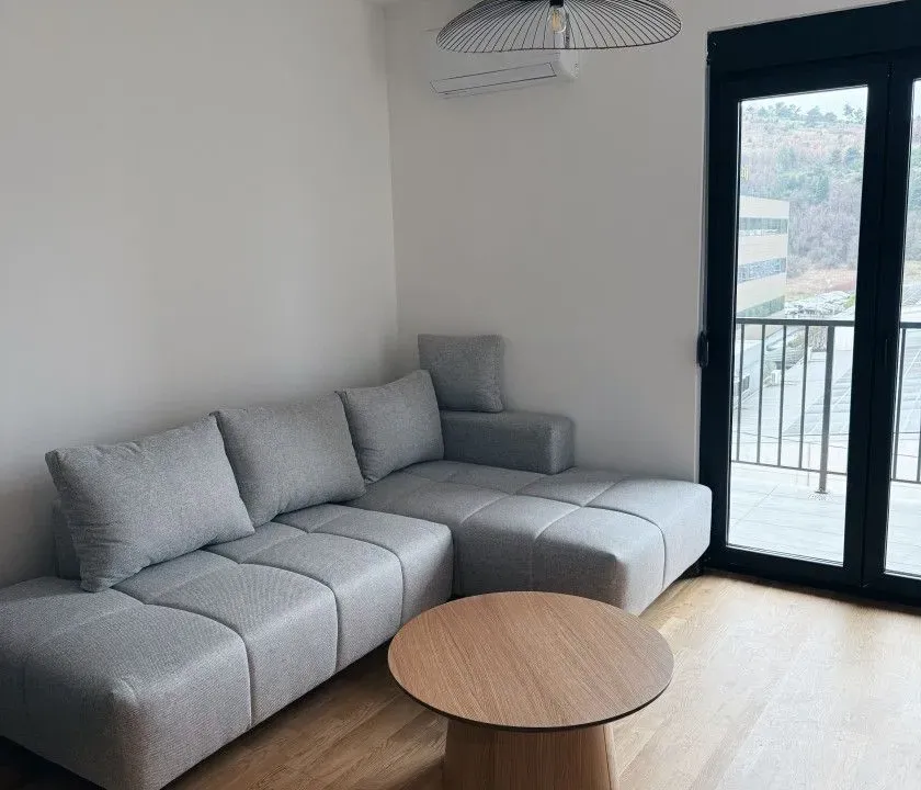Izdavanje, jednosoban stan, 42m², Zabjelo, Podgorica