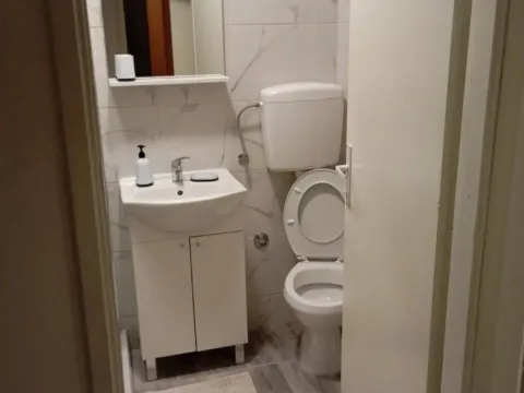 Izdavanje, jednosoban stan, 50m², Mažina, Tivat - image 3