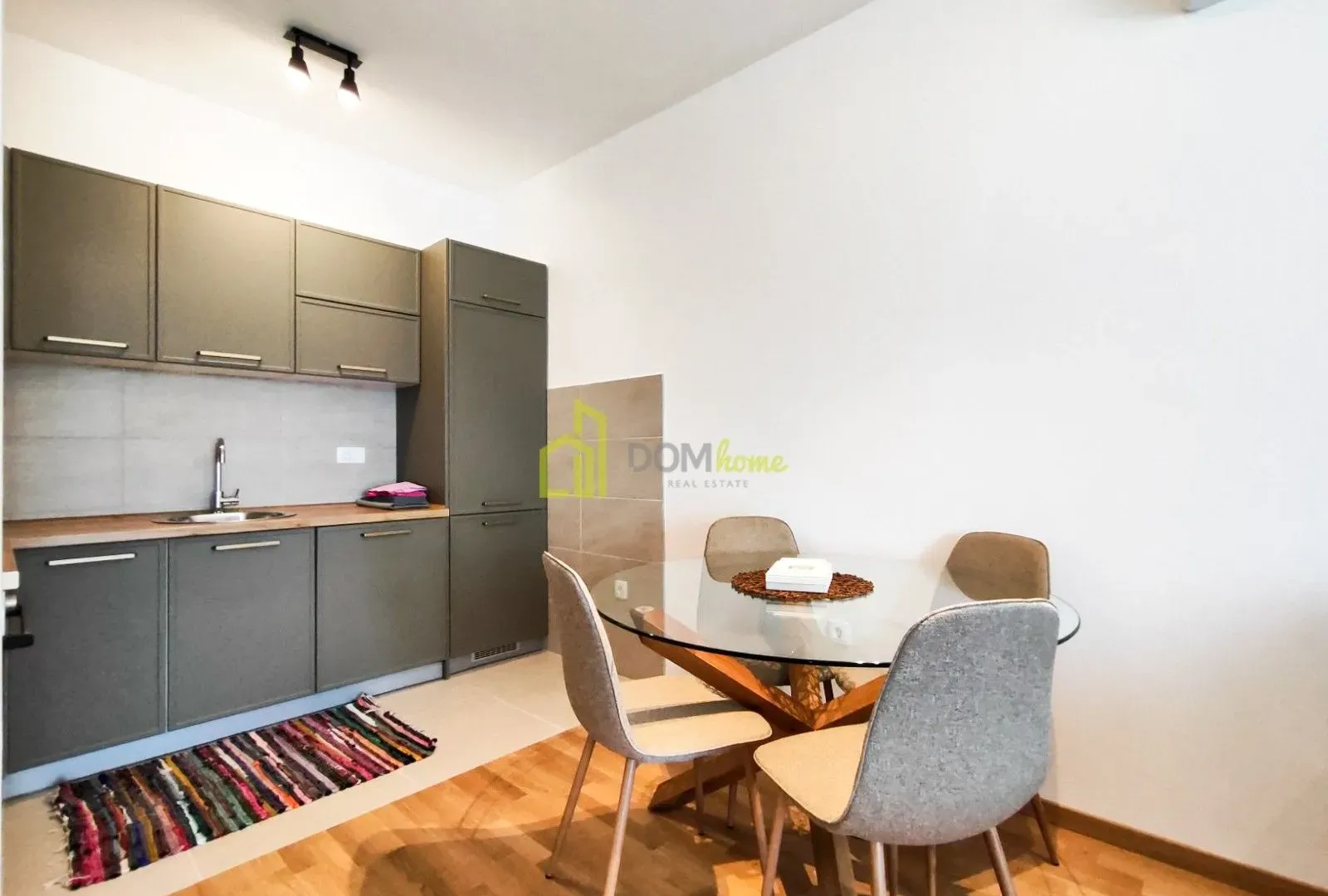 Izdavanje, jednosoban stan, 45m², Pobrežje, Podgorica