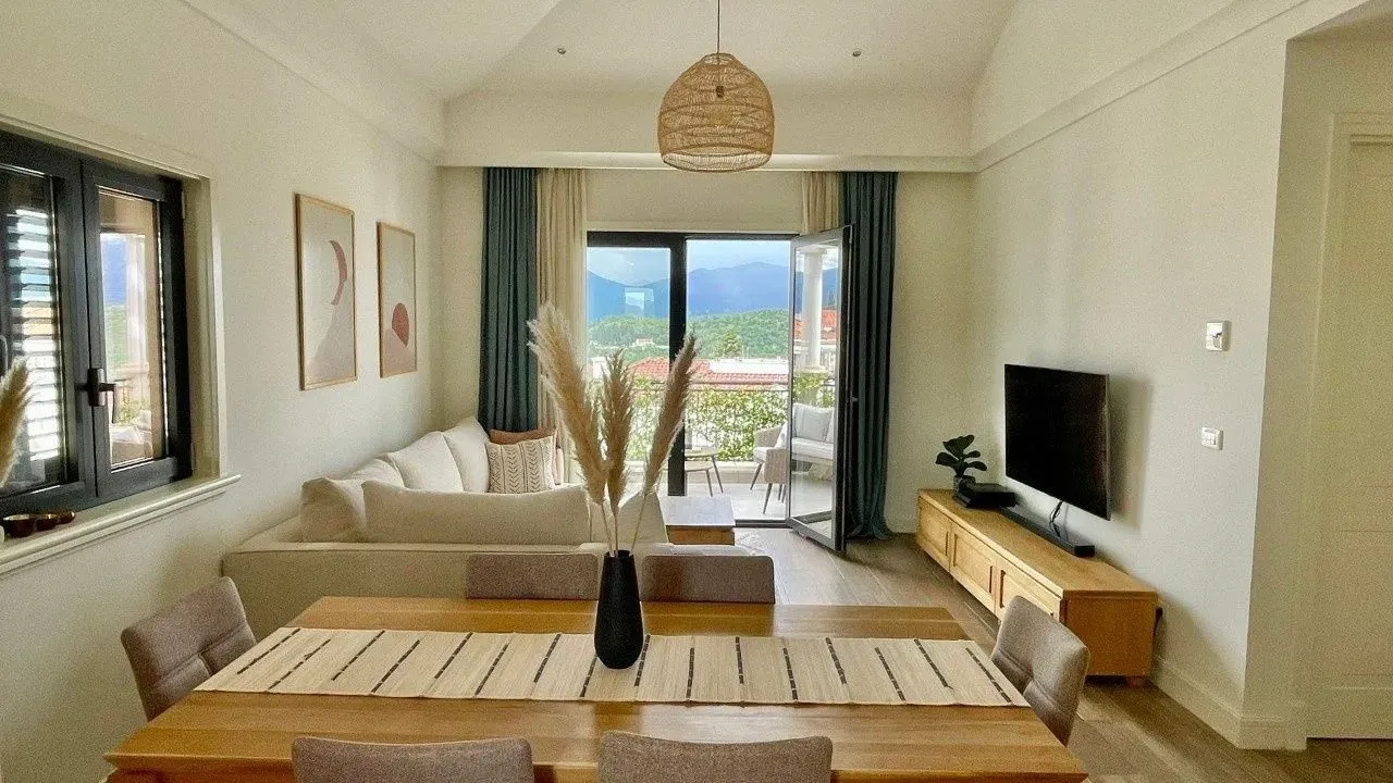 Prodaja, dvosoban stan, 76m², Tivat, Crna Gora