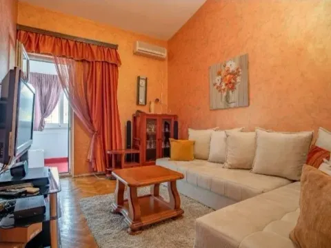 Izdavanje, dvosoban stan, 70m², Bar, Crna Gora - image 11