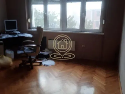 Prodaja, trosoban stan, 80m², Centar, Pančevo - image 8