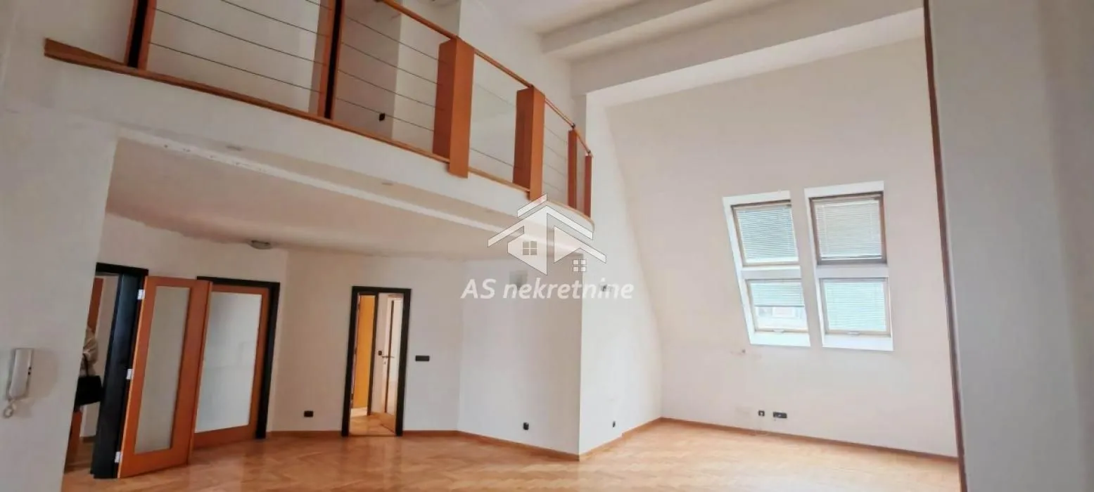 Prodaja, stan, 207m², Kalenić Pijaca, Vračar Sve Podlokacije