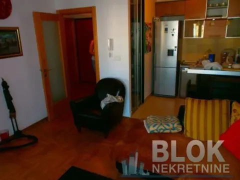 Sale, three bedroom apartment, 97m², Podgorica, Crna Gora - image 4